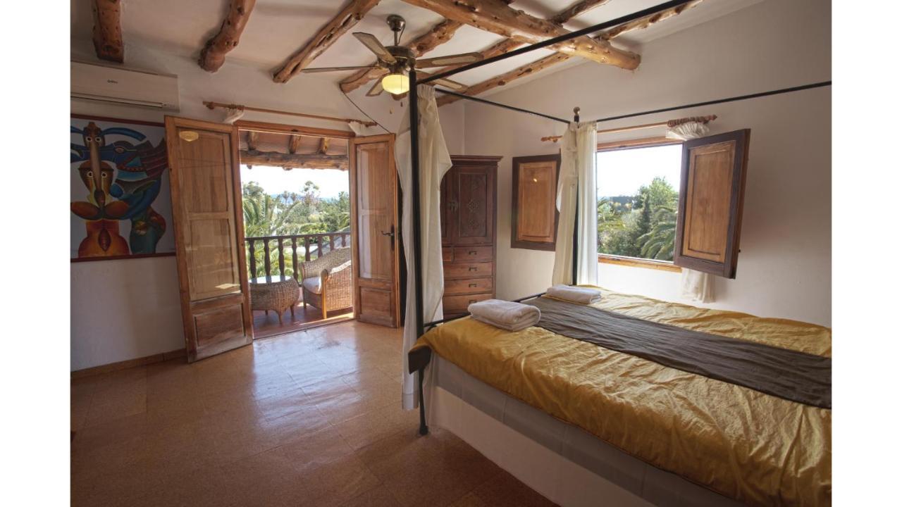 Villa Daniel 5 Mins By Taxi Into Ibiza Town Sant Jordi de ses Salines Exterior photo